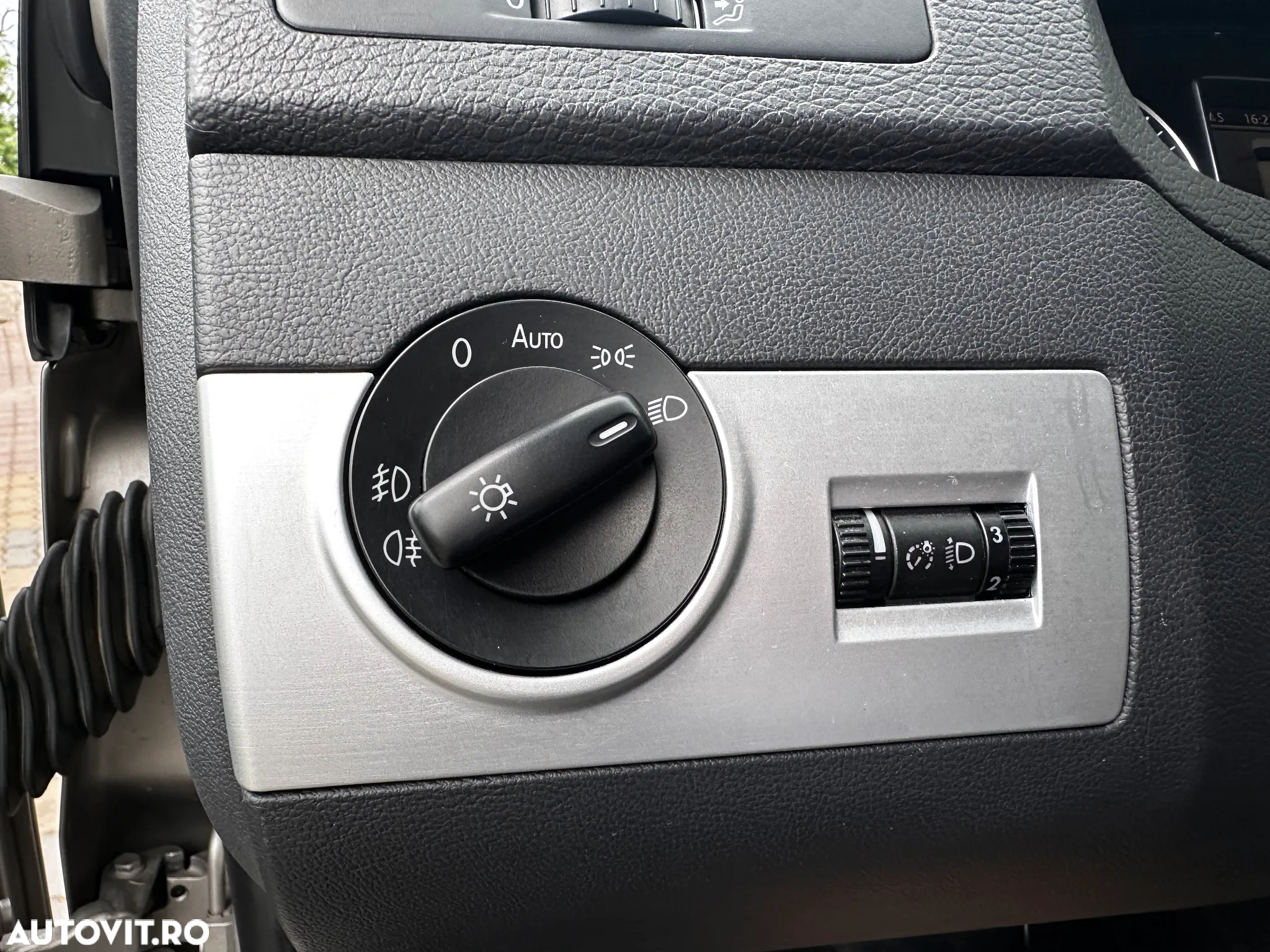 Volkswagen Multivan - 20