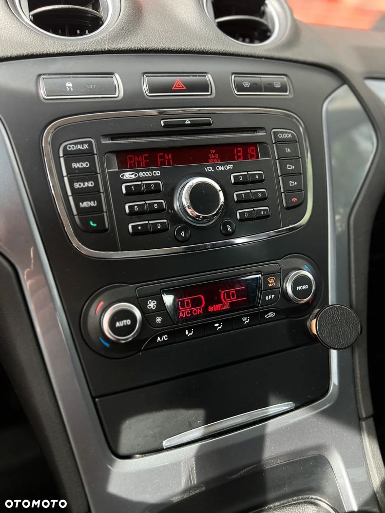 Ford Mondeo - 21
