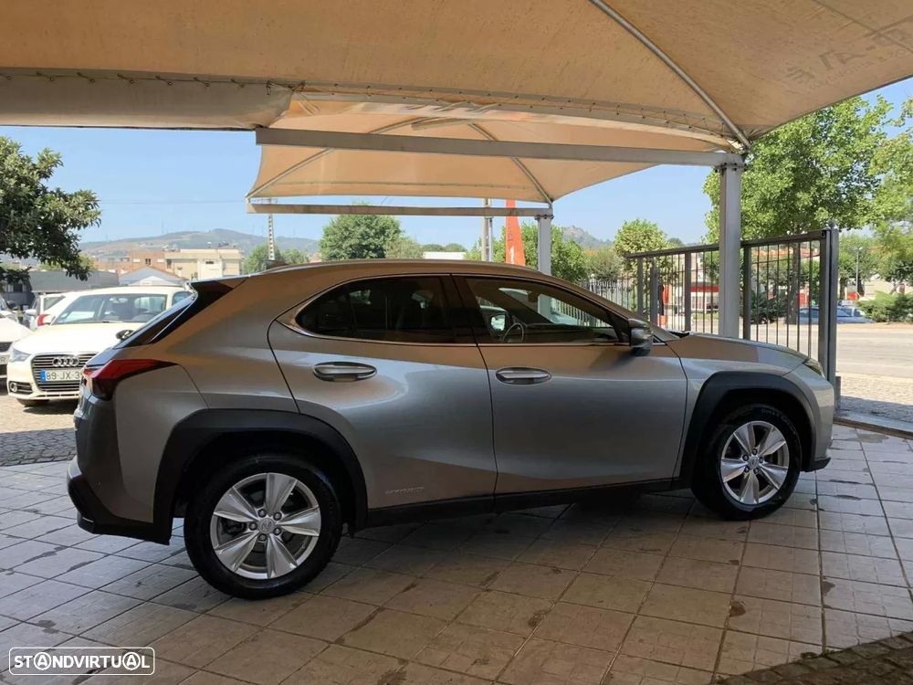 Lexus UX 250h Executive+ - 5