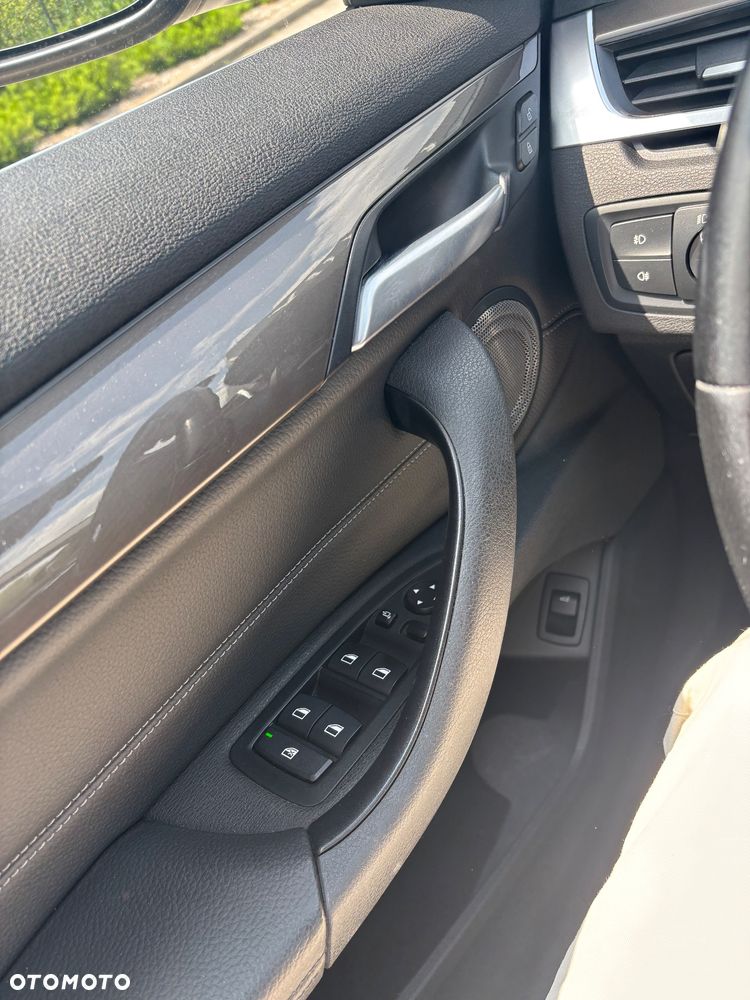 BMW X1 sDrive18i xLine - 12