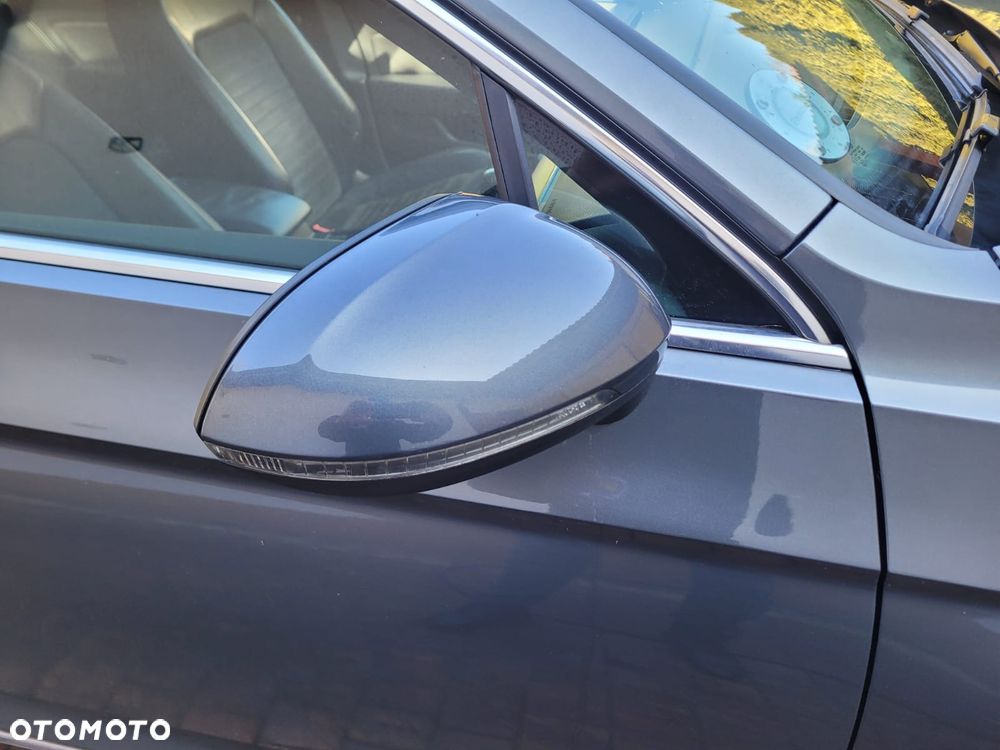 Volkswagen Passat Variant 2.0 TDI SCR DSG Comfortline - 8