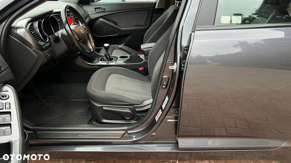 Kia Optima 2.0 CVVL Attract - 24