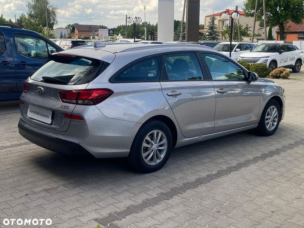 Hyundai i30 1.5 DPI Modern - 10