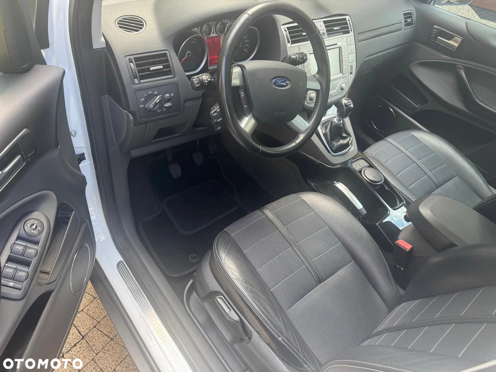 Ford Kuga - 7
