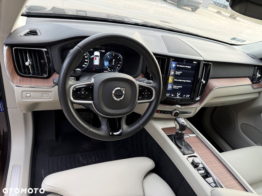 Volvo XC 60 D4 Momentum - 14