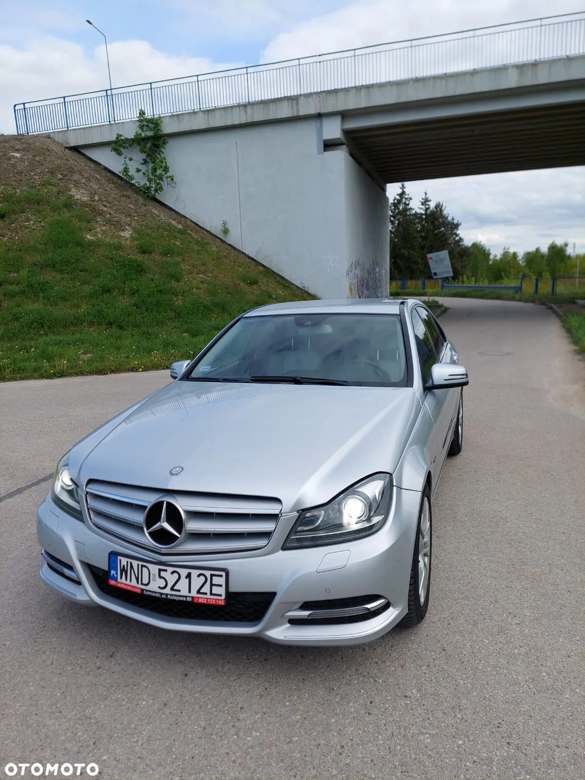 Mercedes-Benz Klasa C 250 CGI BlueEff Avantgarde - 2