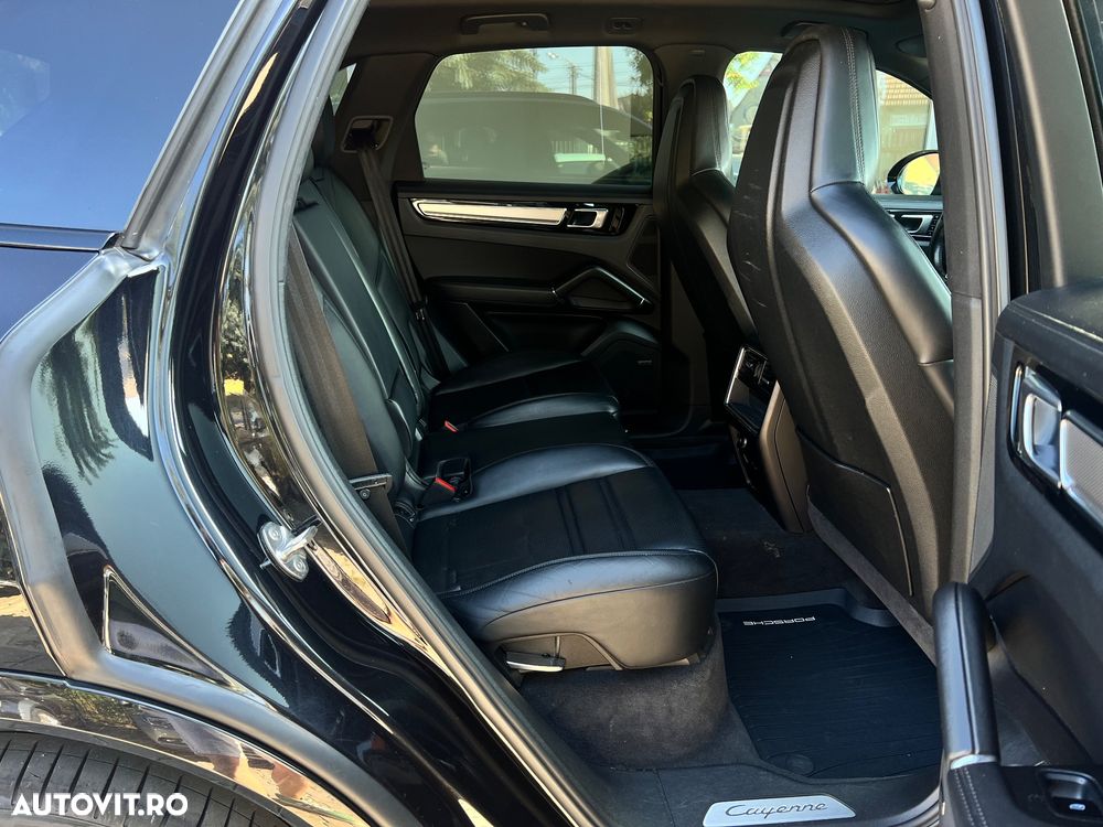 Porsche Cayenne Tiptronic S - 15
