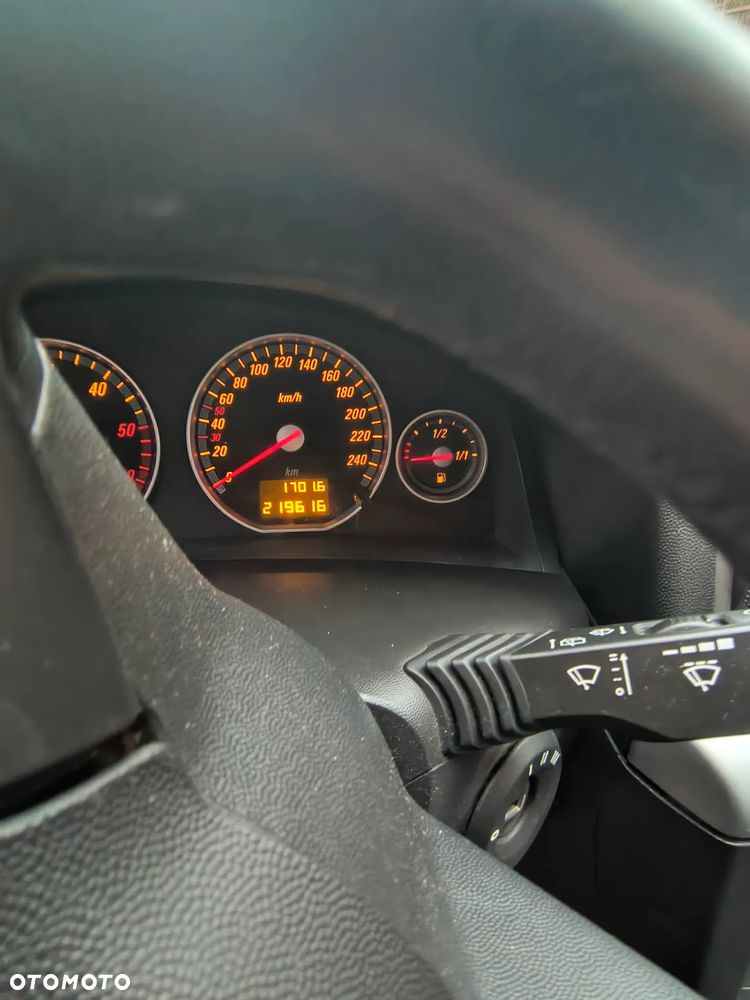 Opel Vectra 2.2 DTI - 7