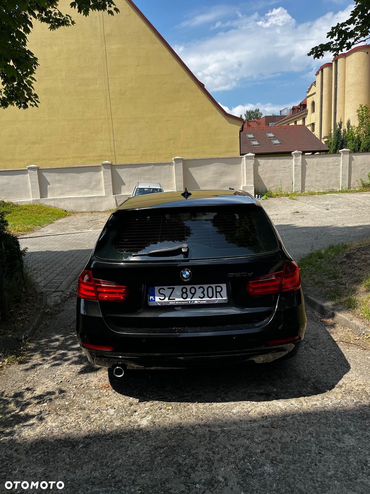BMW Seria 3 318d - 11