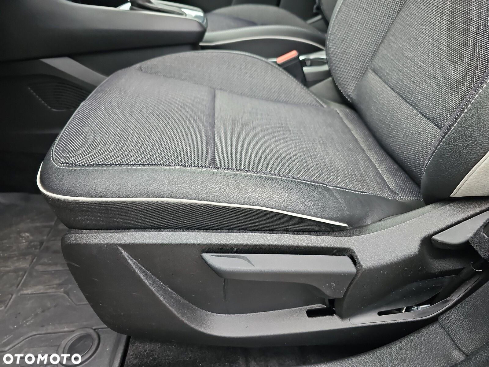 Renault Captur - 24