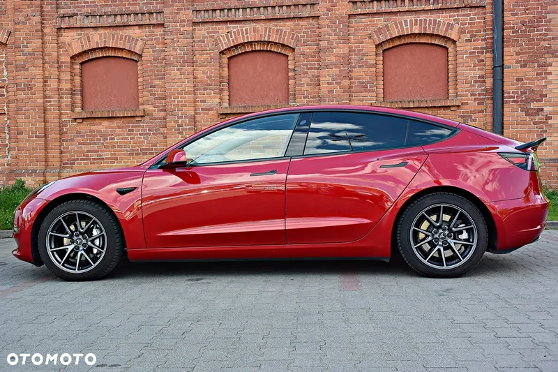 Tesla Model 3 Langstreckenbatterie Allradantrieb Dual Motor - 17