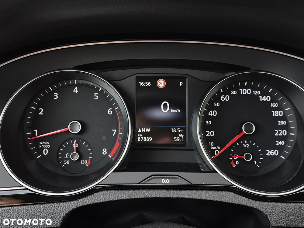 Volkswagen Passat 2.0 TSI Business DSG - 23