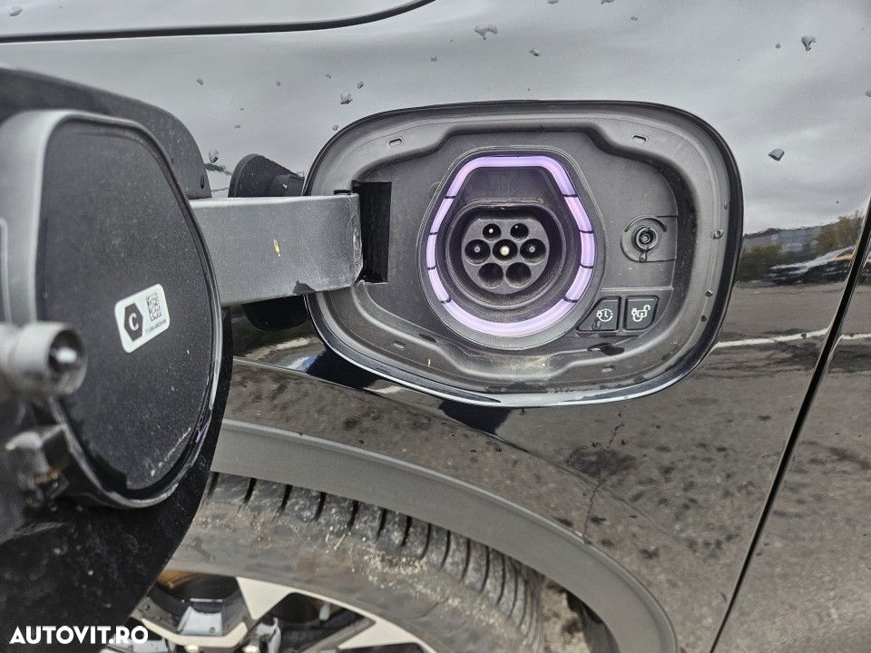 Ford Kuga - 21