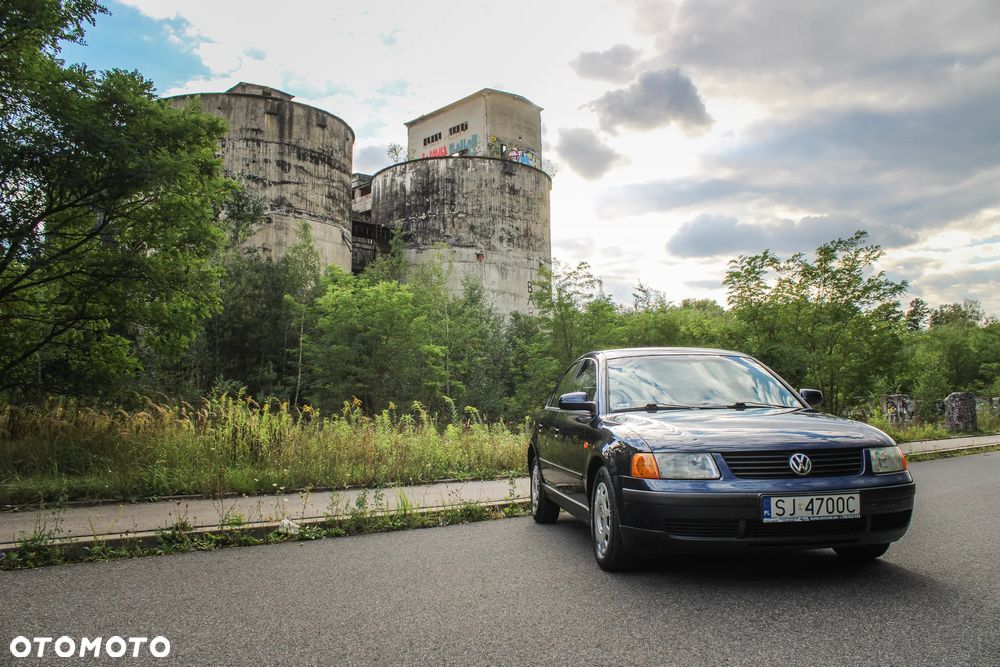Volkswagen Passat 1.8T - 1