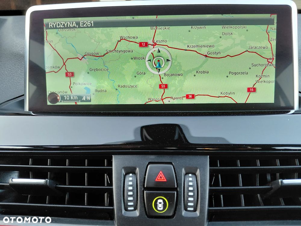 BMW X1 sDrive18i Sport Line - 8