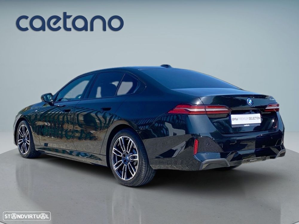 BMW 530 e Pack Desportivo M - 31