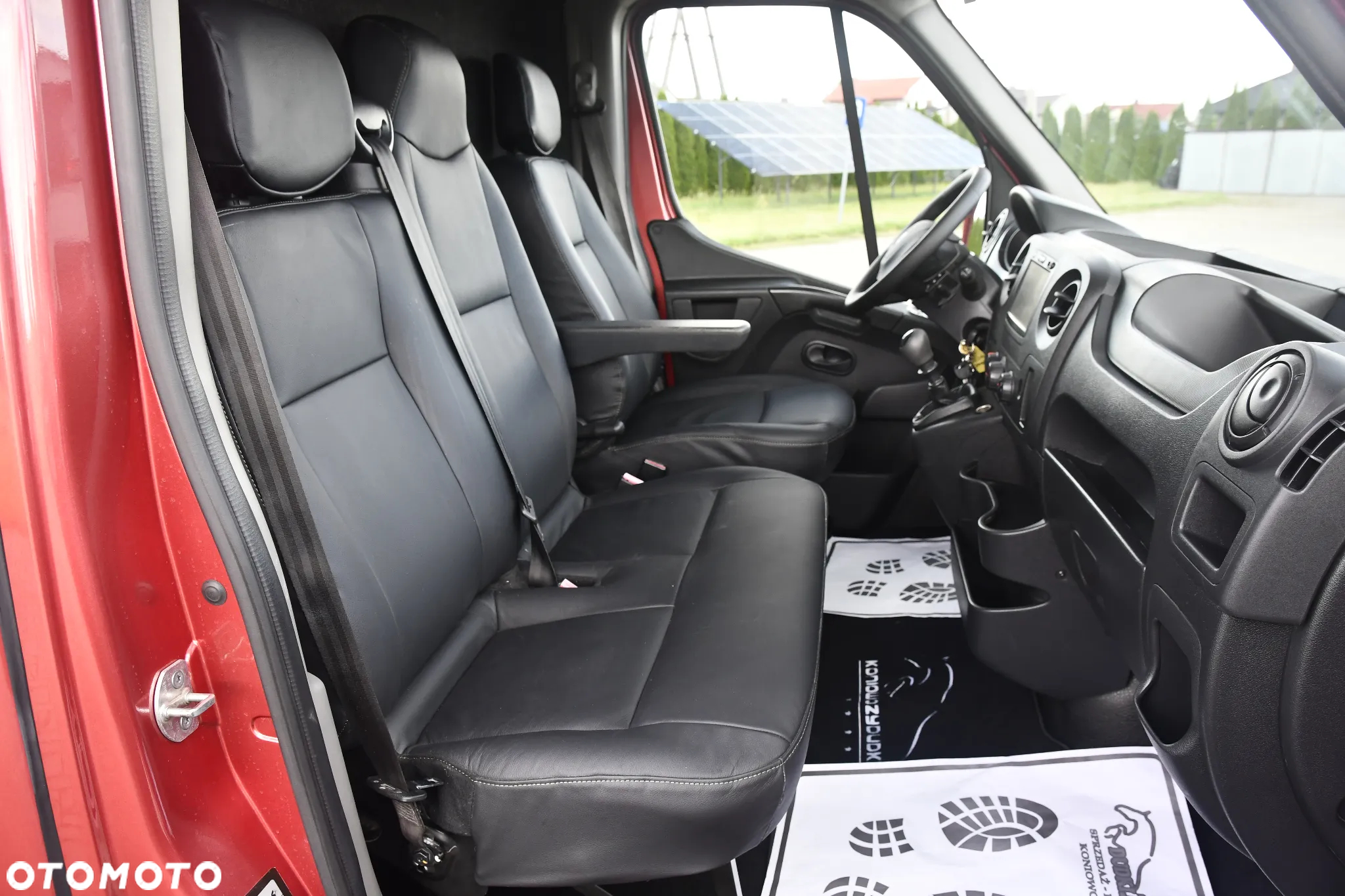 Renault Master Koniowóz - 36