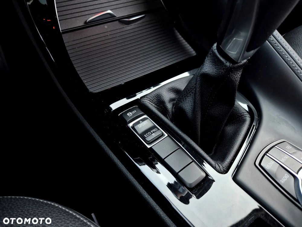 BMW X1 sDrive18d xLine - 17