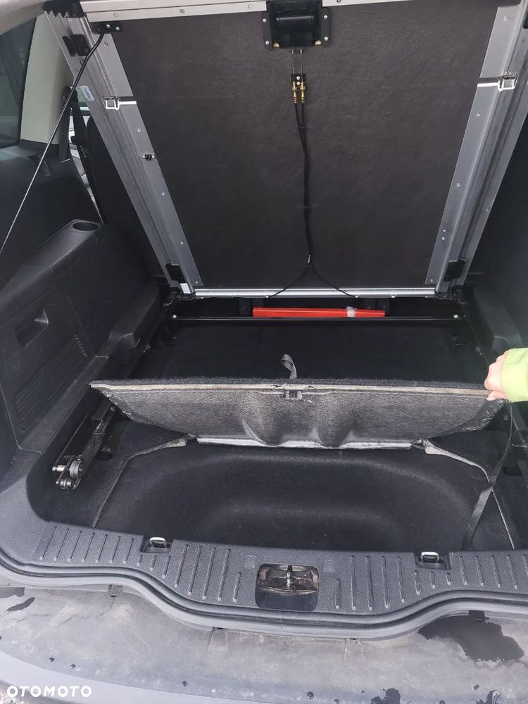 Ford S-Max 2.0 TDCi DPF Titanium - 13