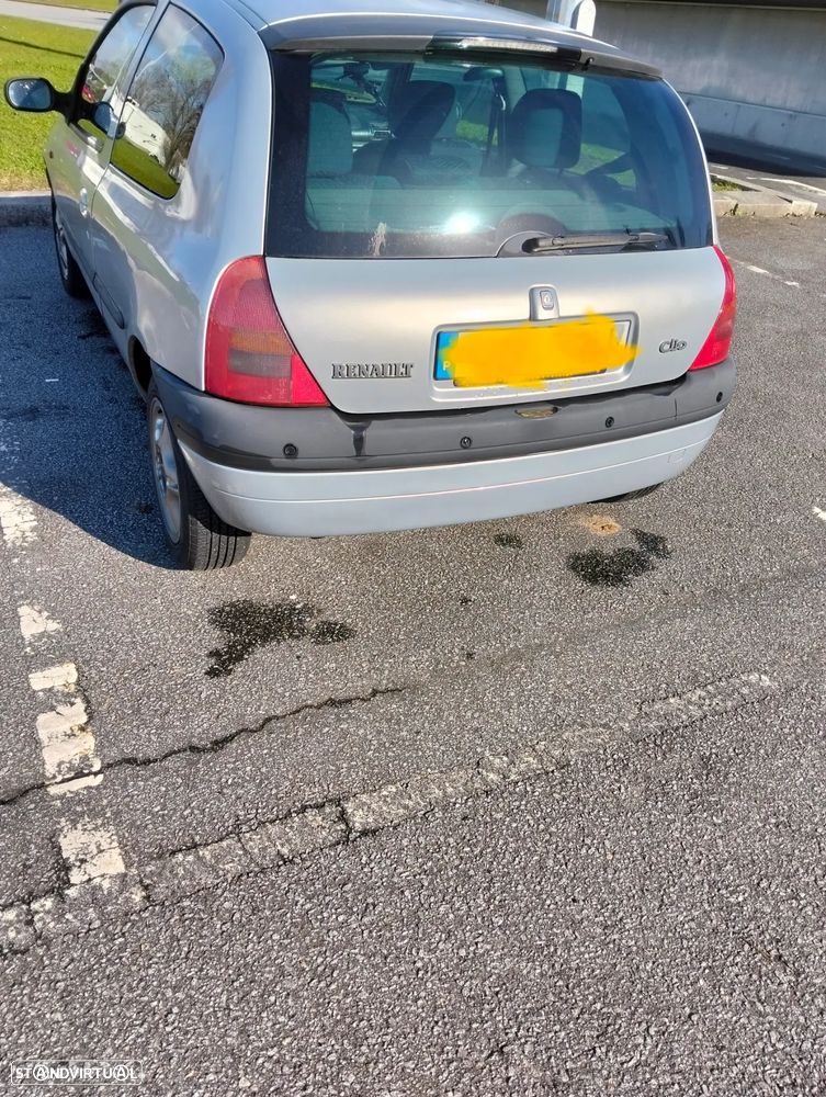 Renault Clio 1.2 16V Expression - 8