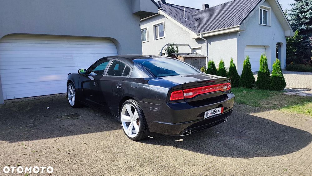 Dodge Charger 3.5 V6 SXT - 35
