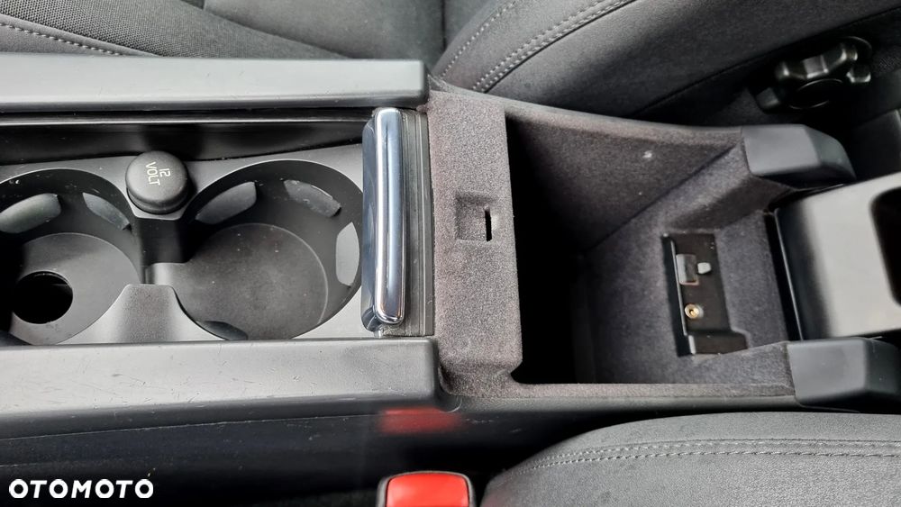 Volvo S60 D3 Geartronic Momentum - 34