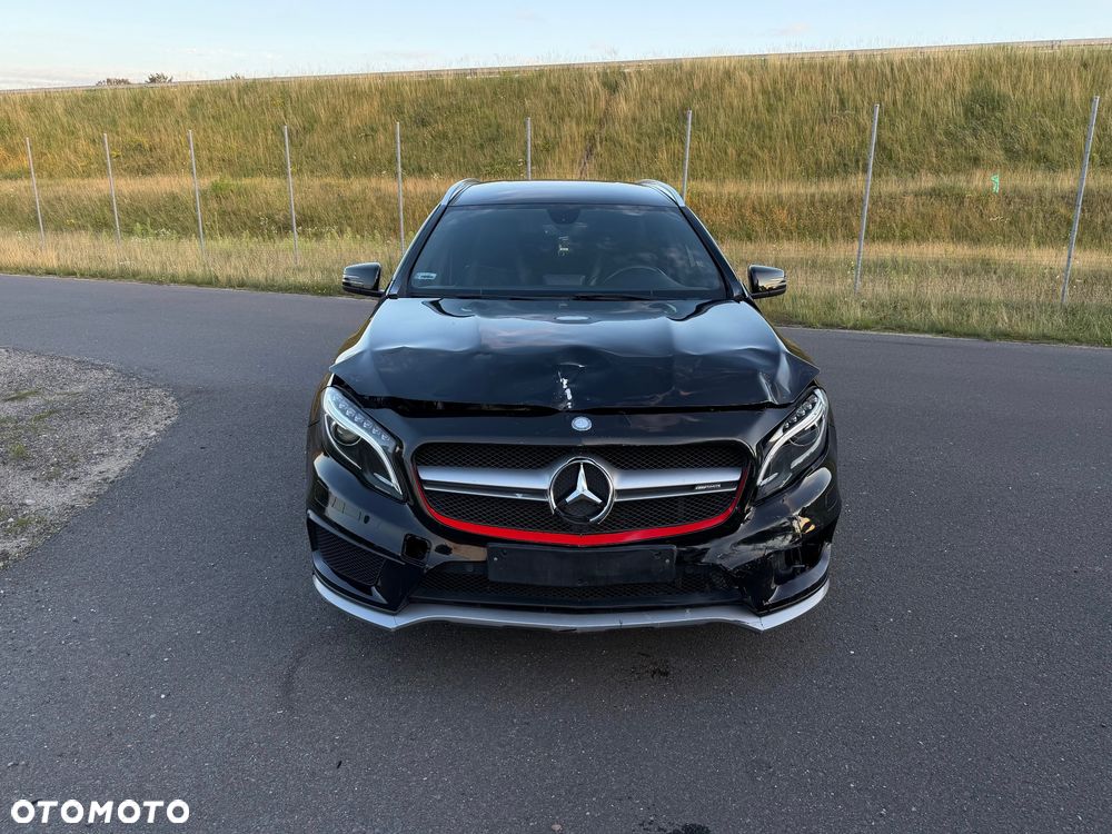 Mercedes-Benz GLA 45 AMG 4-Matic - 2