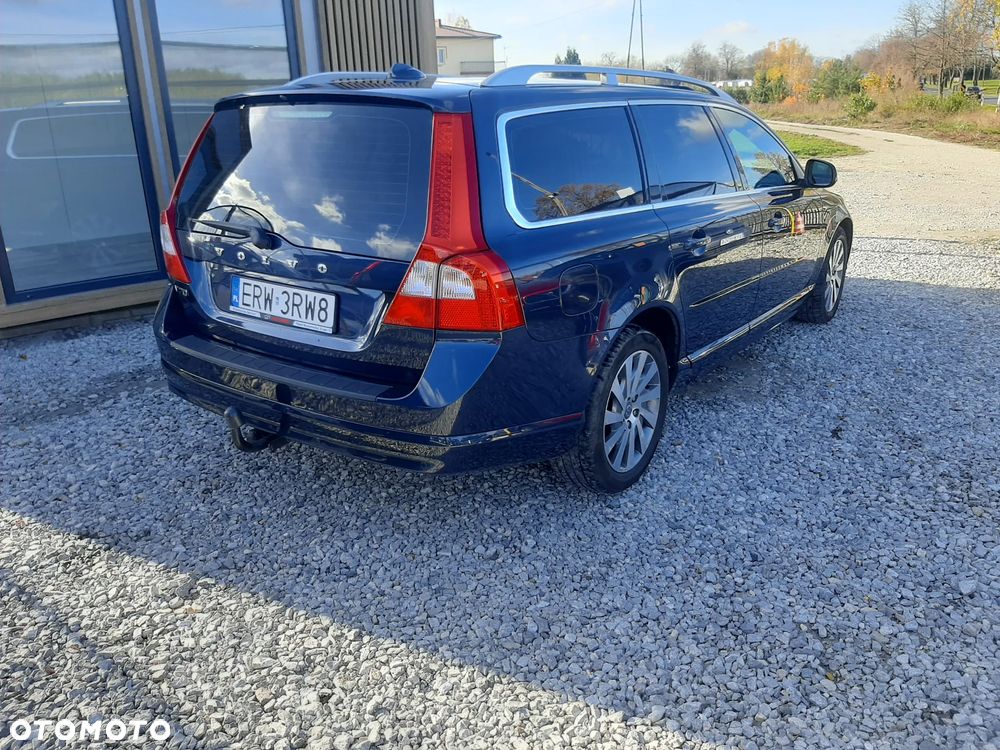 Volvo V70 D3 Summum - 10