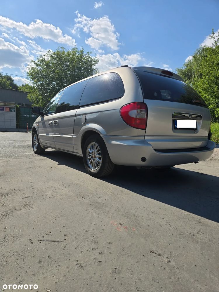 Chrysler Grand Voyager 3.3L Limited - 30