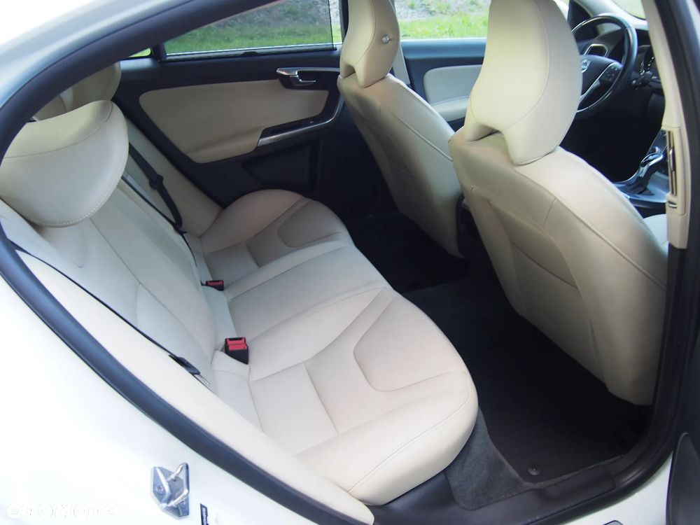 Volvo S60 - 26