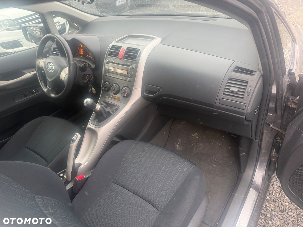 Toyota Auris 1.4 VVT-i Sol - 11