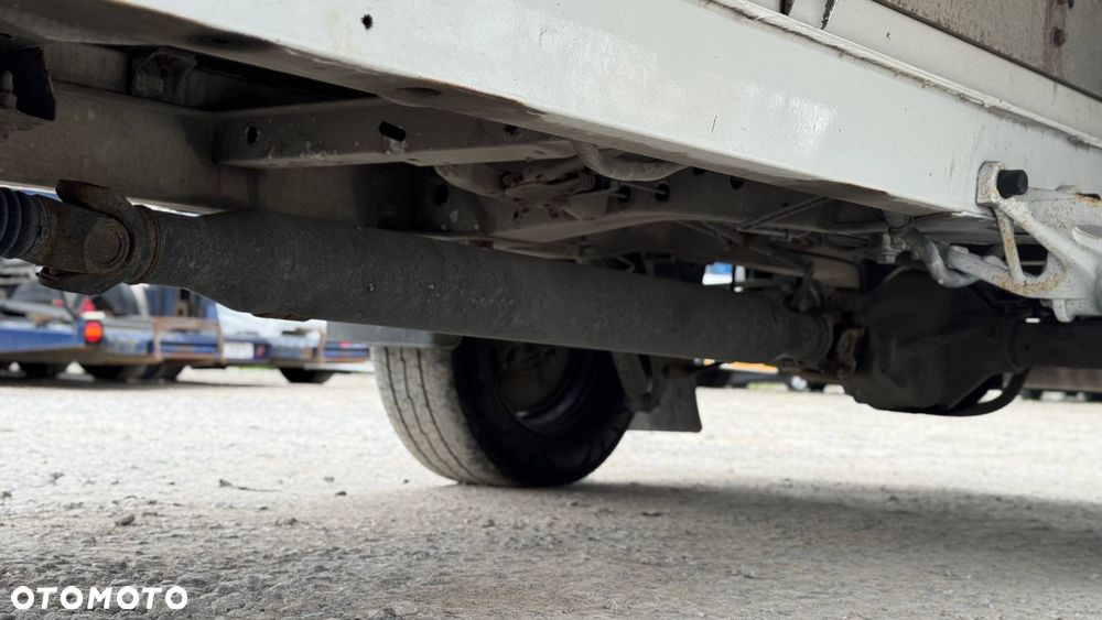 Mercedes-Benz Sprinter - 15