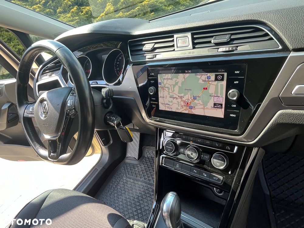 Volkswagen Touran 2.0 TDI SCR DSG Trendline - 20