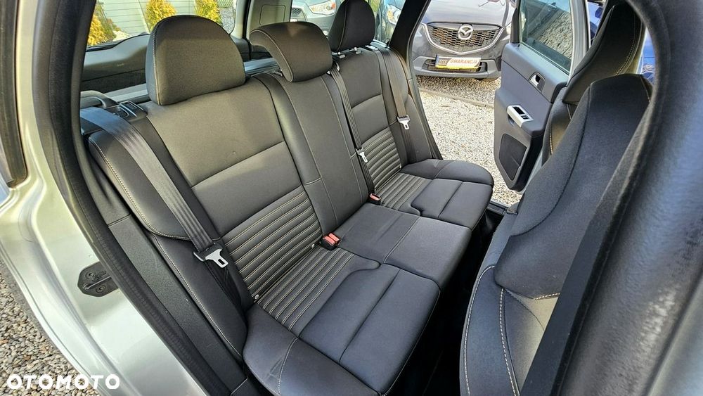 Volvo V50 - 23