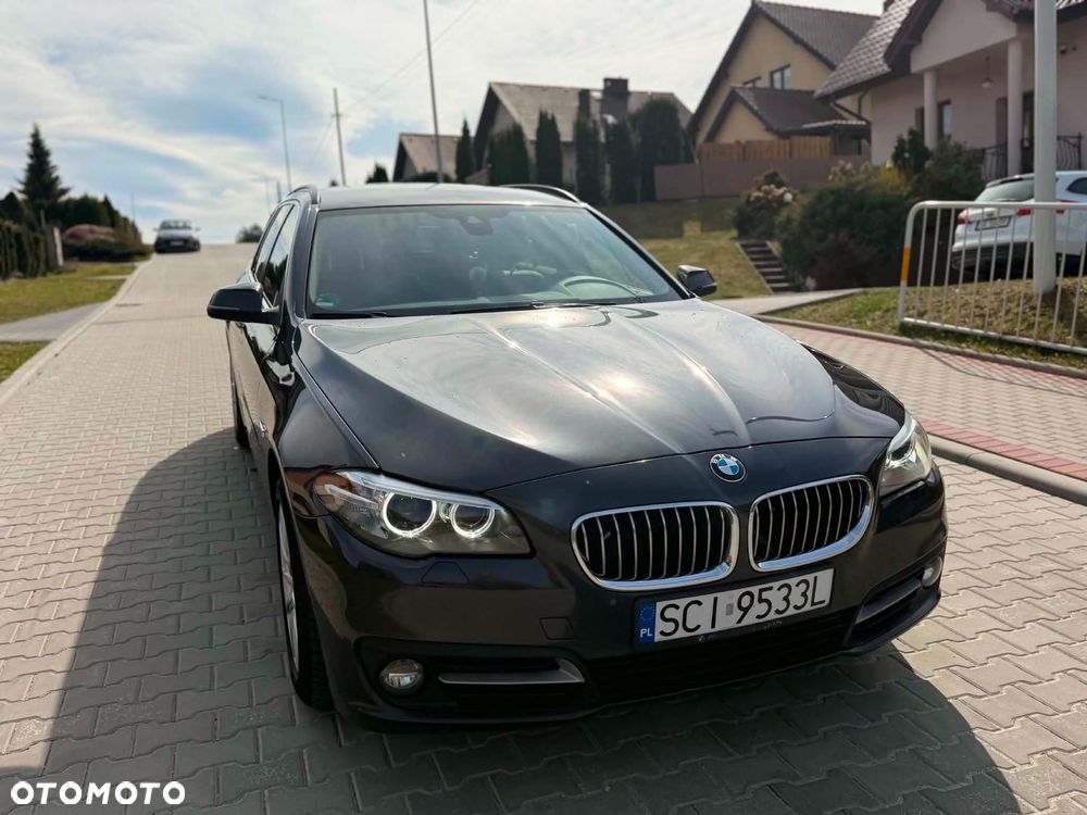 BMW Seria 5 520d xDrive - 15