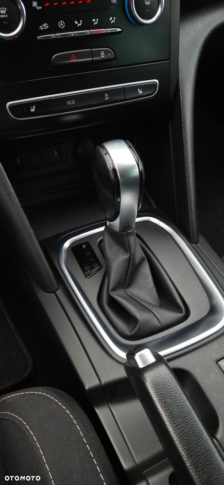 Renault Megane ENERGY TCe 140 EDC LIMITED - 30