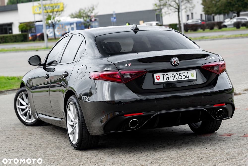 Alfa Romeo Giulia 2.0 Turbo Veloce Q4 - 8