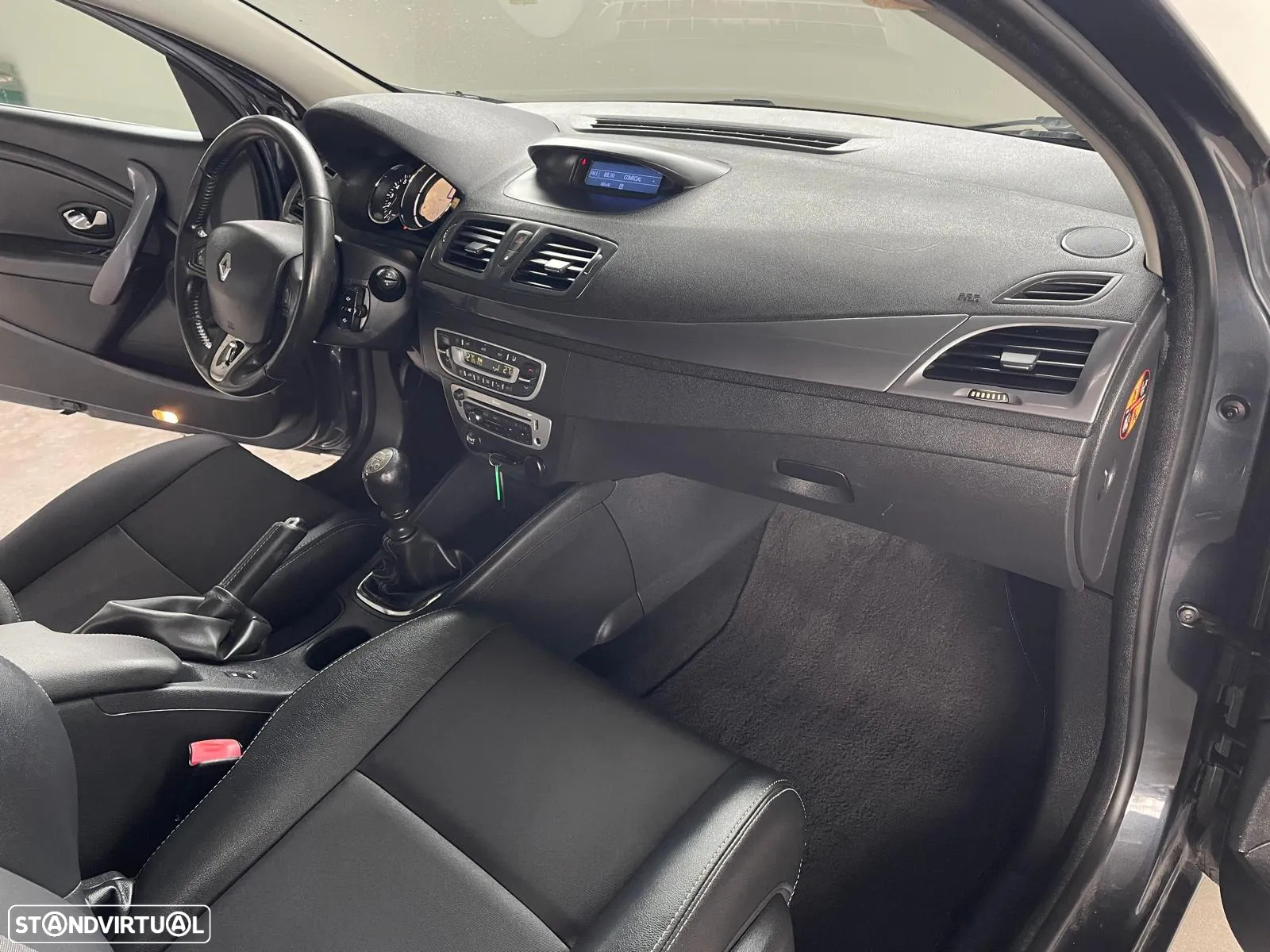 Renault Mégane Coupe ENERGY TCe 115 Start & Stop Bose Edition - 24