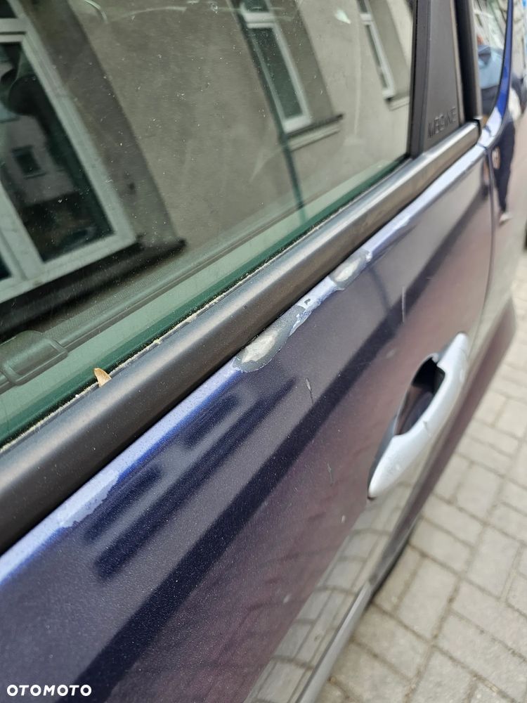 Renault Scenic 2.0 16V Dynamique - 10