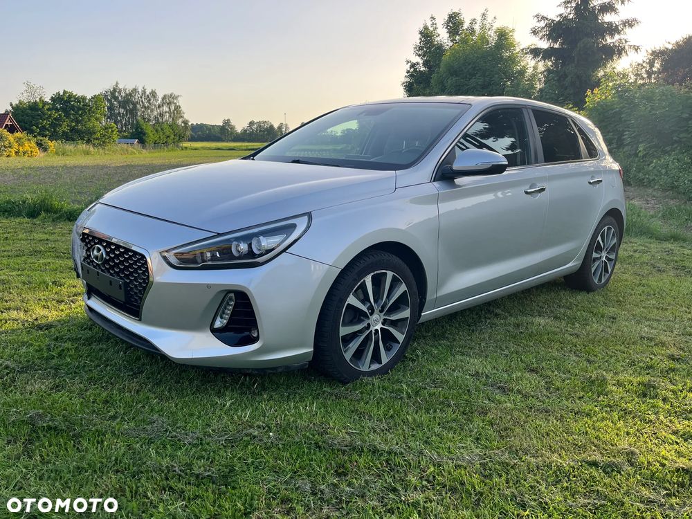 Hyundai i30 1.6 D Premiere Luxury DCT - 1