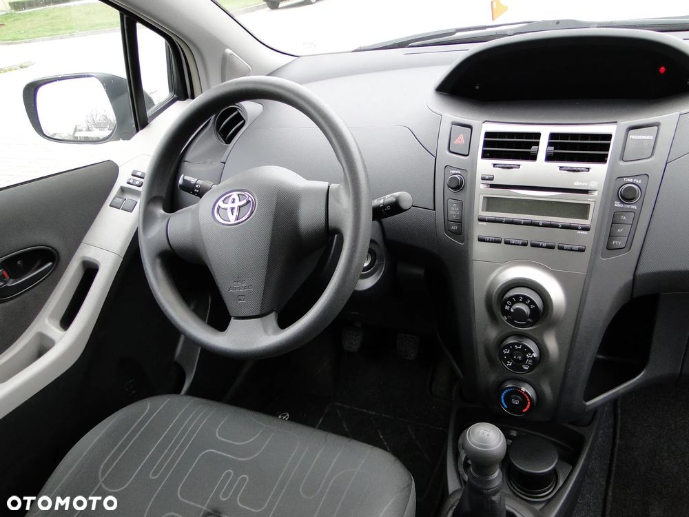 Toyota Yaris 1.0 VVT-i Cool - 6