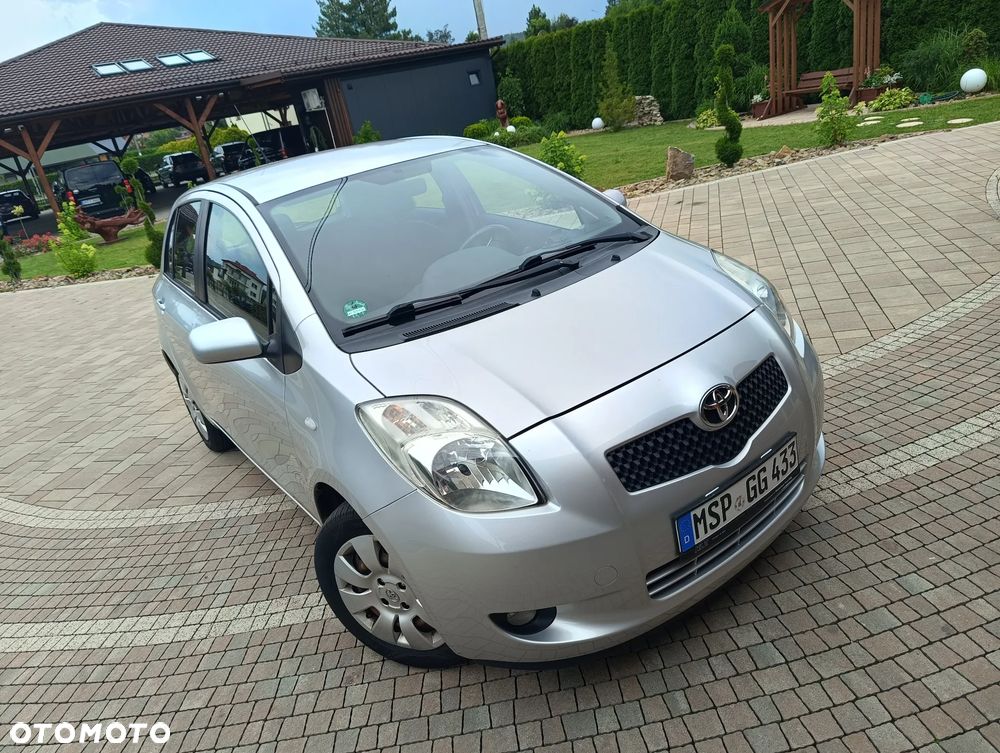 Toyota Yaris 1.0 VVT-i - 9
