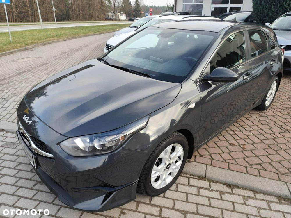Kia Ceed - 4