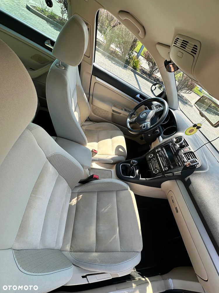 Volkswagen Golf 2.0 TDI Highline - 8