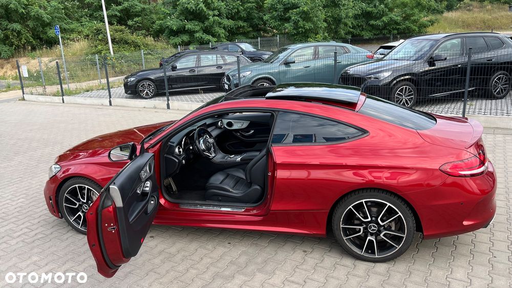 Mercedes-Benz Klasa C 300 9G-TRONIC AMG Line - 26