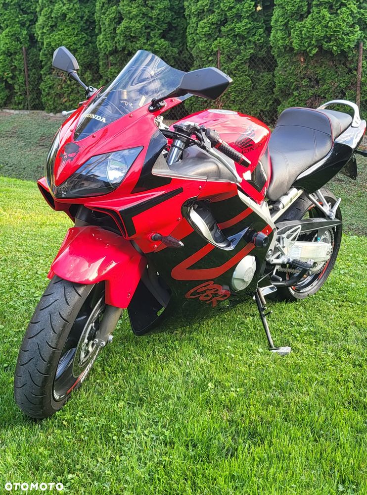 Honda CBR - 1