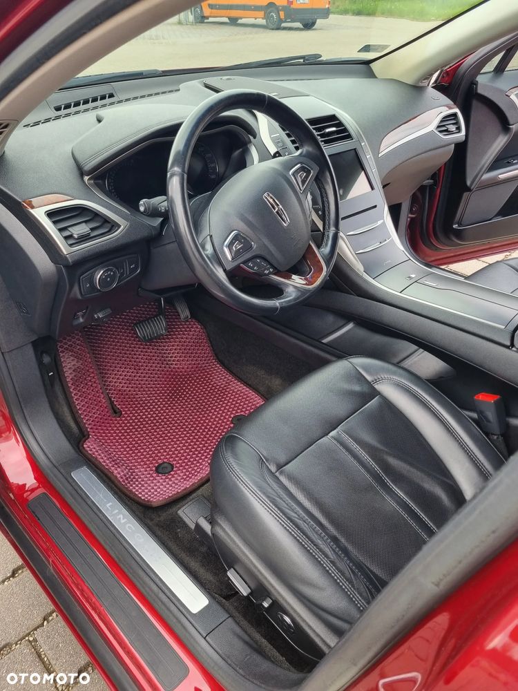 Lincoln MKZ - 10