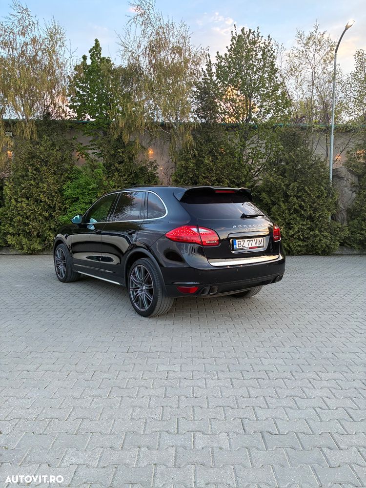 Porsche Cayenne - 6