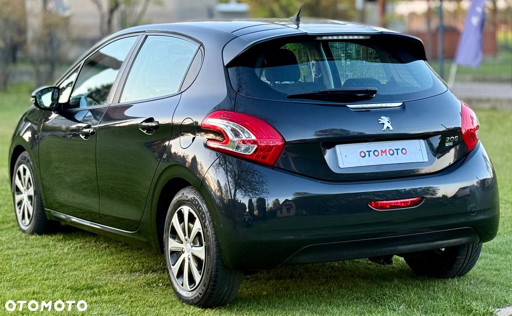 Peugeot 208 - 3