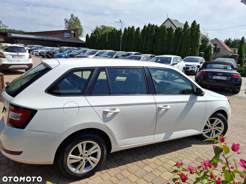 Skoda Fabia 1.0 TSI Ambition - 6